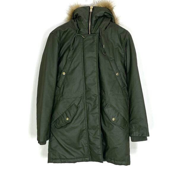 J. Crew Perfect Winter Parka with Eco-Friendly PrimaLoft - Picture 4 of 16